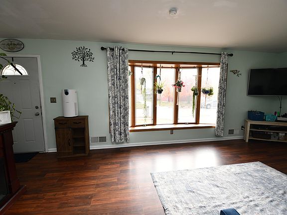 2nd image of 3306 C Ave