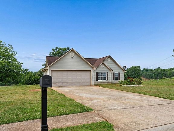 3rd image of 3531 Pennington Trl