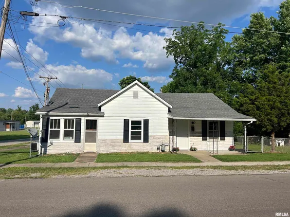 1409 N Van Buren St, Marion, IL 62959