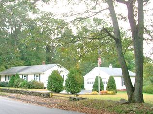 111 W Bridge St, Deep River, CT 06417