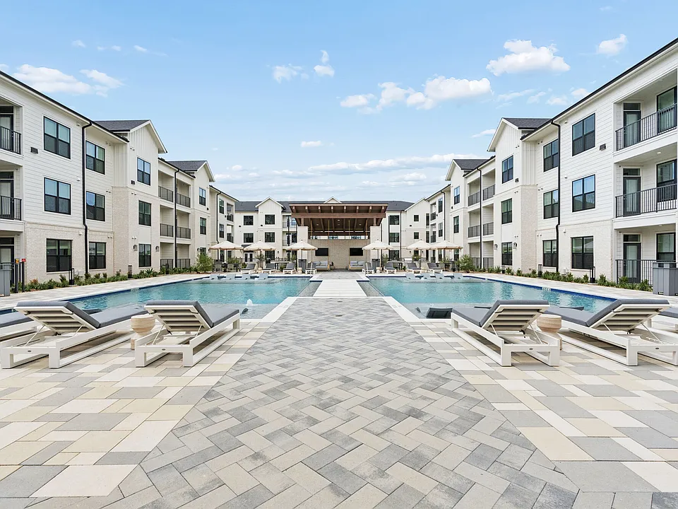 Lenox Katy Grove