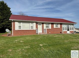 62 Connect Rd, Stuart, VA 24171