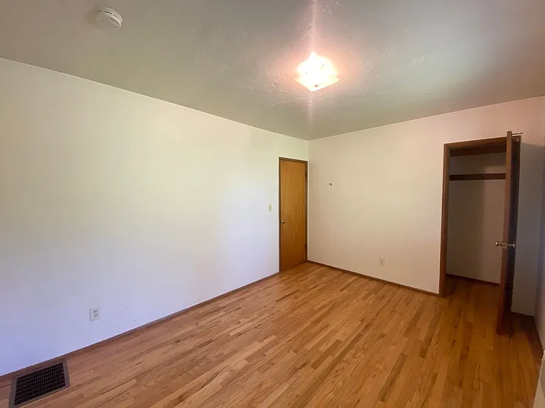 6634 E Burnside St #A — Photo 14