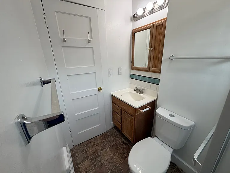 927 South Adams Apartments — Photo 13