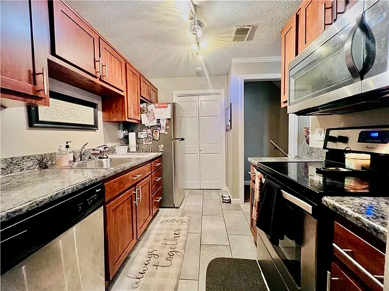 26 Monmouth Dr — Photo 7