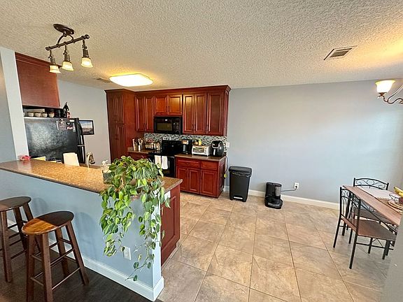 5th image of 5207 Branch Point Dr