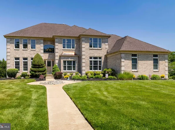 114 Preakness Dr, Mullica Hill, NJ 08062