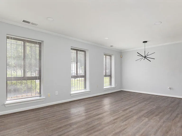 1701 Gainesville St SE #101 — Photo 5