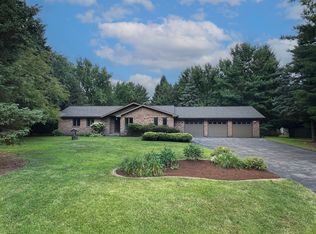 37W453 Elmer Ct, Elgin, IL 60124