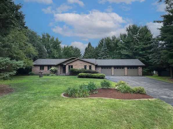 37W453 Elmer Ct, Elgin, IL 60124