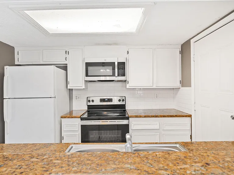 7716 Challie Ln #7716 — Photo 7