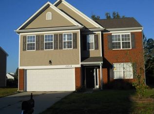 13714 Stringfellow Ln, Charlotte, NC 28278