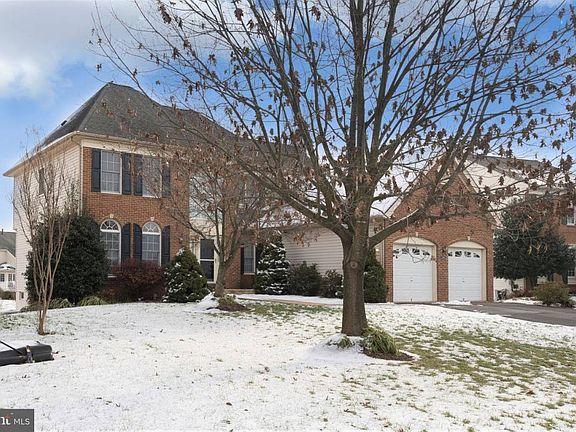 3rd image of 22662 Taylorstown Hunt Ct