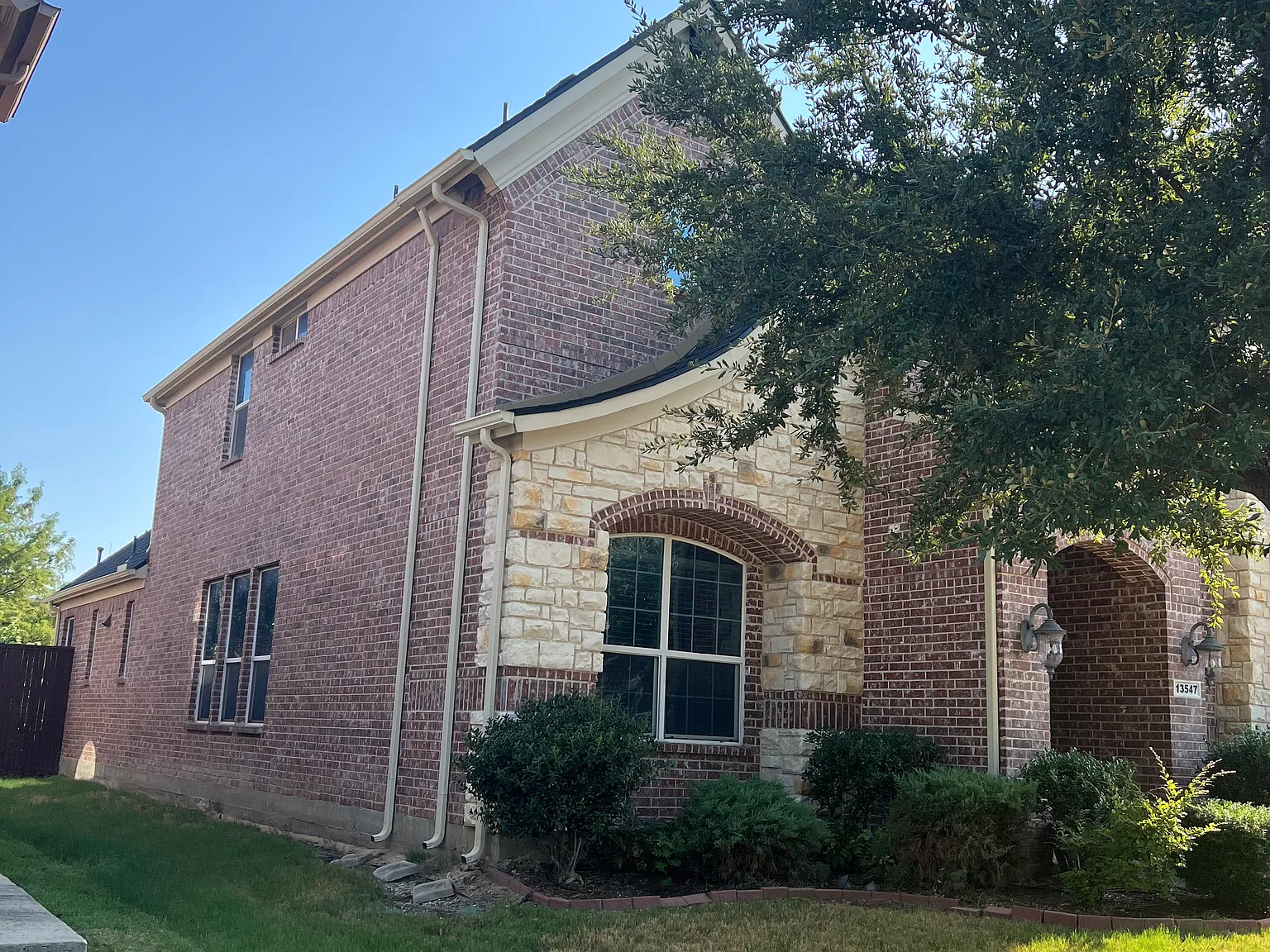 5 bed, 5.5 bath, 4350 sqft, $4,295 — Photo 1