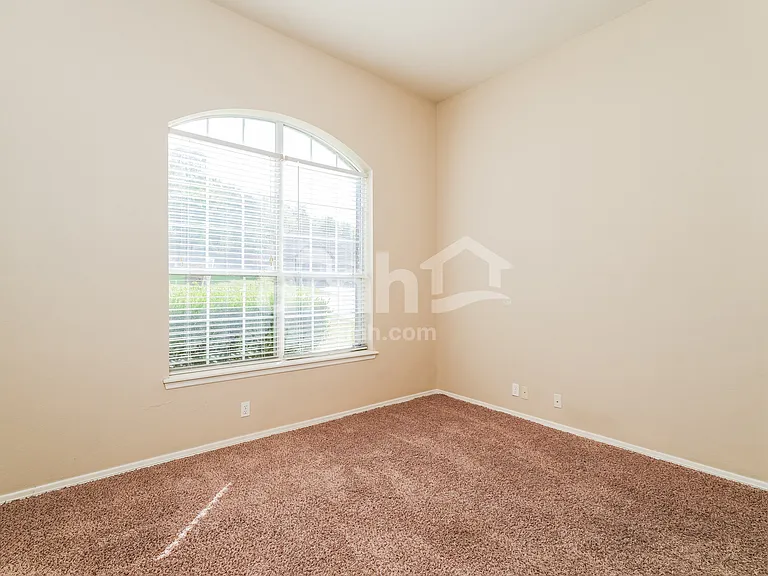2101 N 1st St — Photo 17
