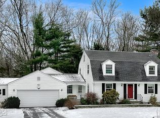 8 Quorn Hunt Rd, West Simsbury, CT 06092