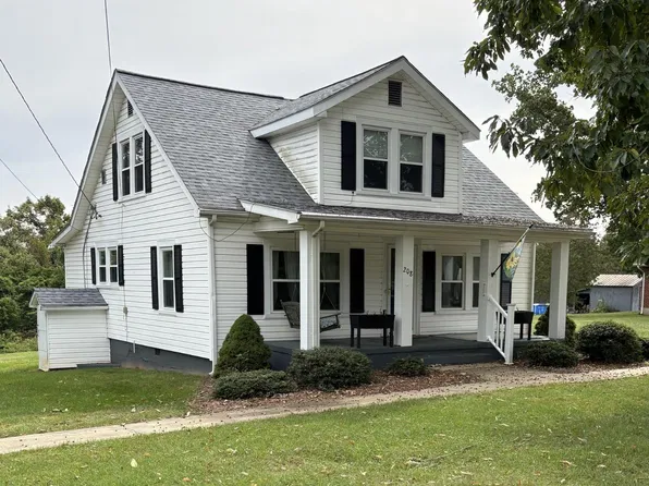 208 Prospect Rd, Hurt, VA 24563