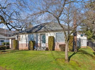 11217 SE Stark St, Portland, OR 97216