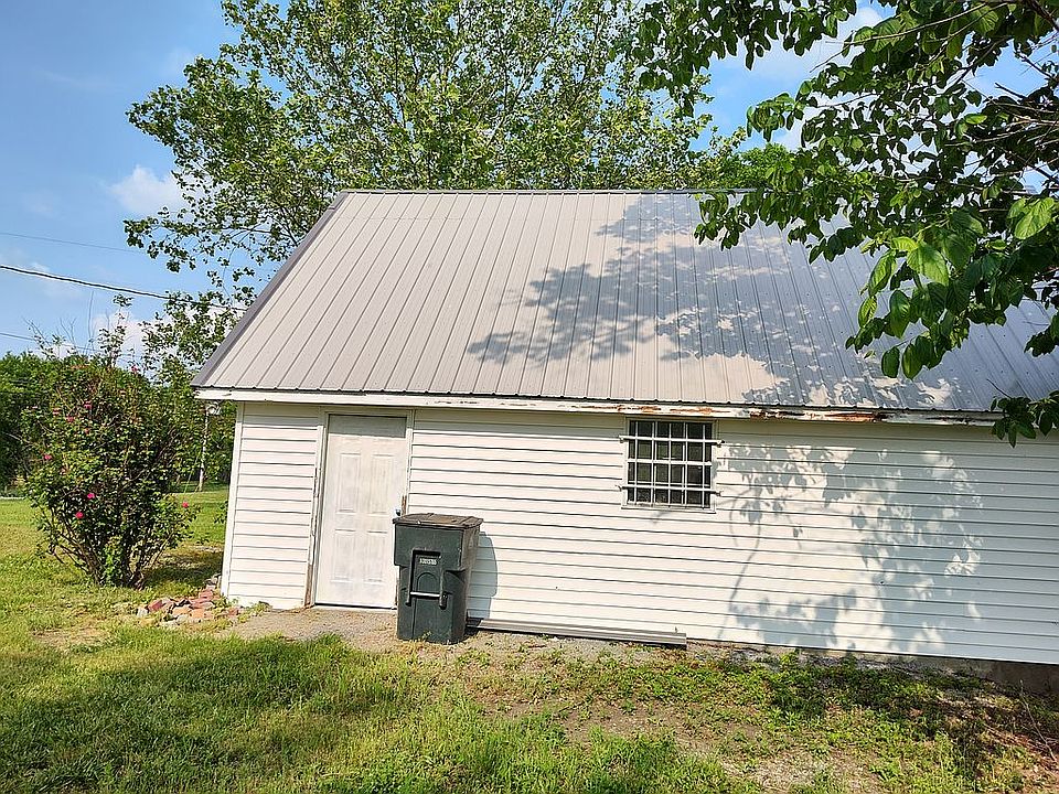 2nd image of 13953 Halls Hill Pike