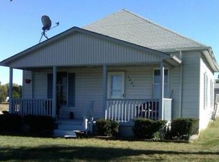 1221 E 9th St, Grand Island, NE 68801