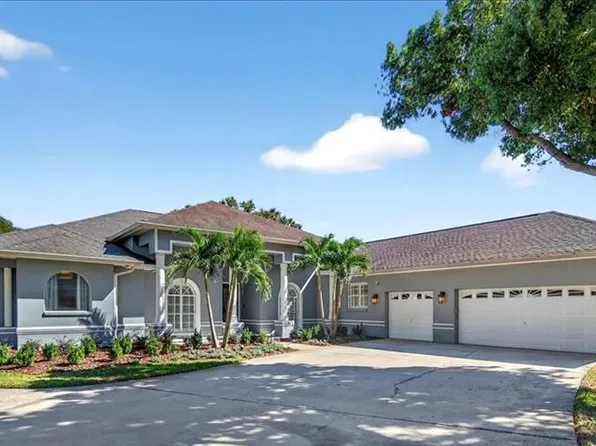 2800 Cypress Ct, Plant City, FL 33566