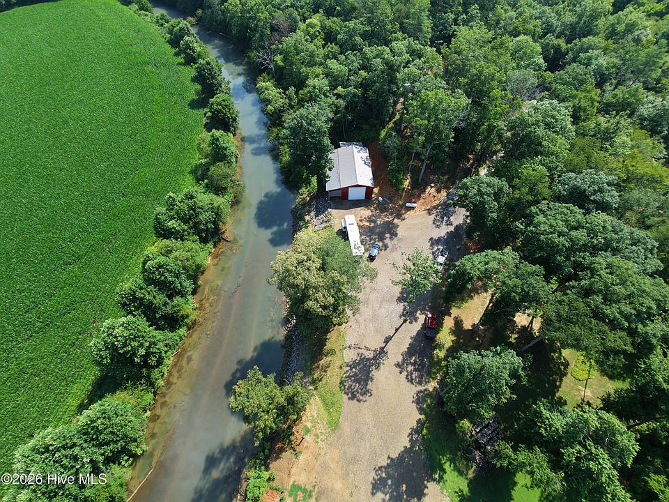 1st image of 34 Honeybee Dr