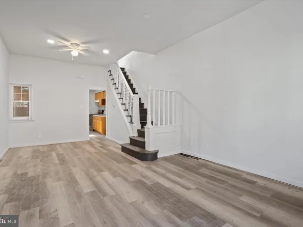 2350 N Opal St, Philadelphia, PA 19132