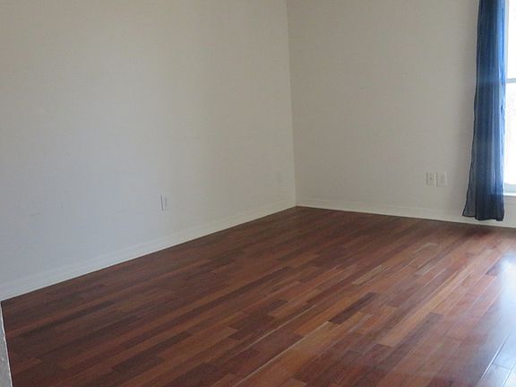 5th image of 108 Creekview Cir