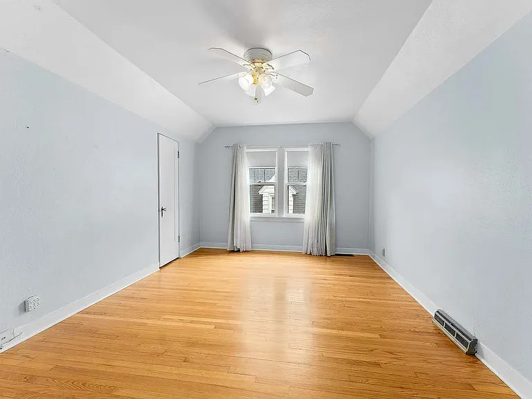 1817 S 5th Ave — Photo 9