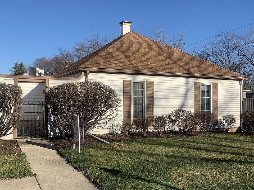 1st image of 123 Garden Dr