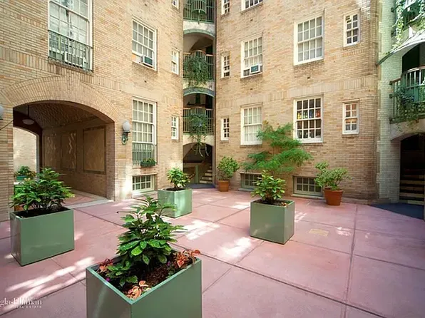 517 East 77th Street image 9 of 9