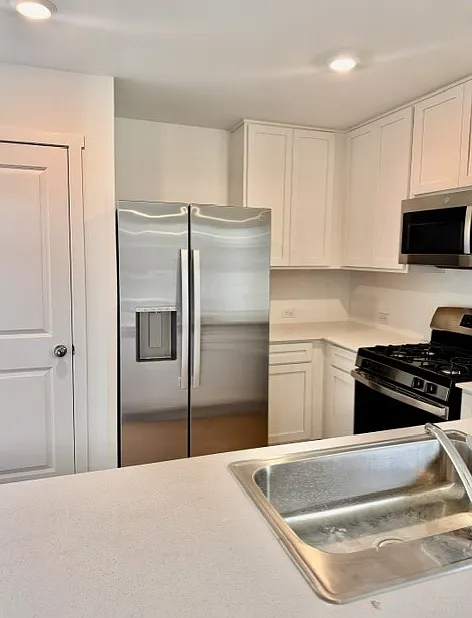 2704 NW 203rd St — Photo 3