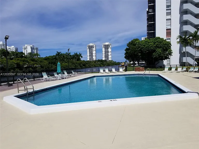 3401 N Country Club Dr #211 — Photo 28