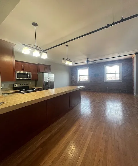 208 Huron Ave — Photo 74