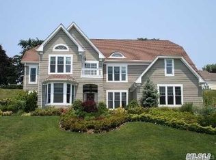 47 Pembroke Drive, Glen Cove, NY 11542