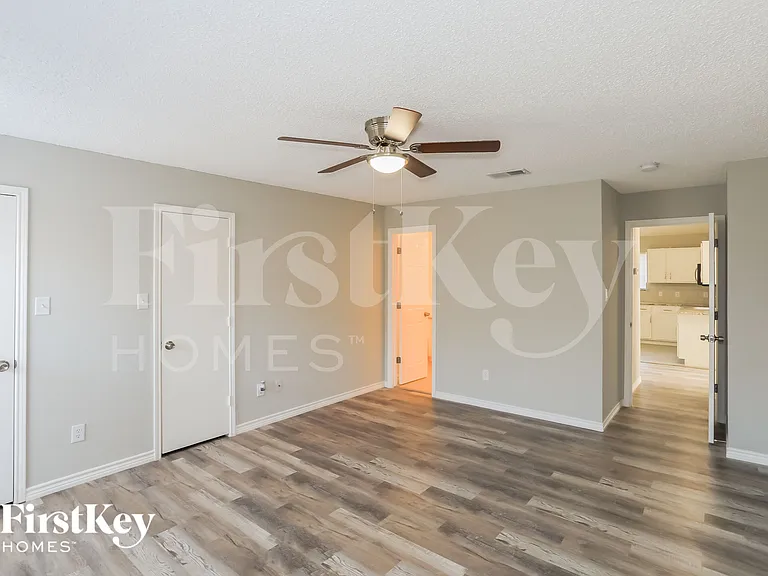 8136 Iris Cir — Photo 9