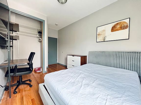 3rd image of 551 Gates Ave #3