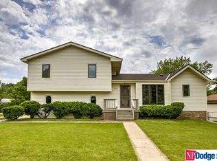 11705 Raleigh Dr, Omaha, NE 68164