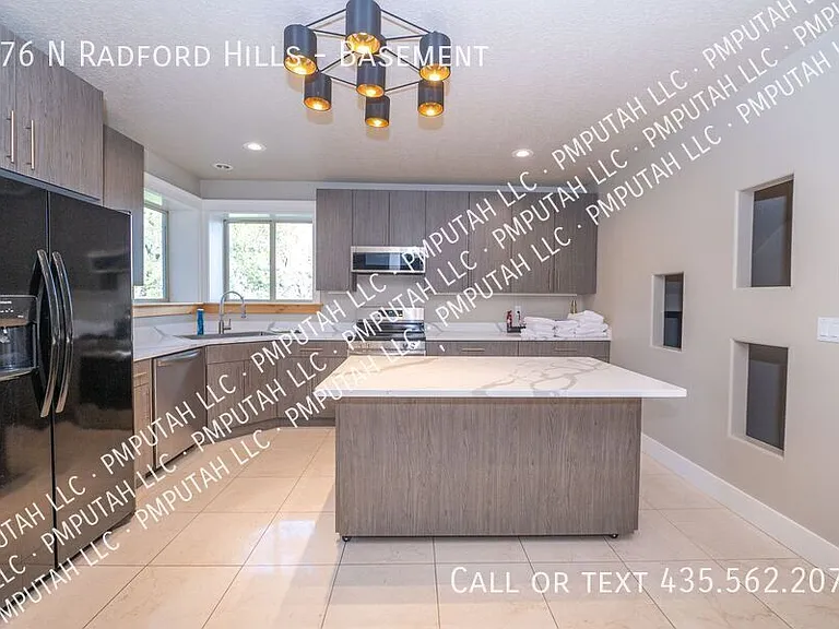 876 N Radford Ln #BASEMENT — Photo 12