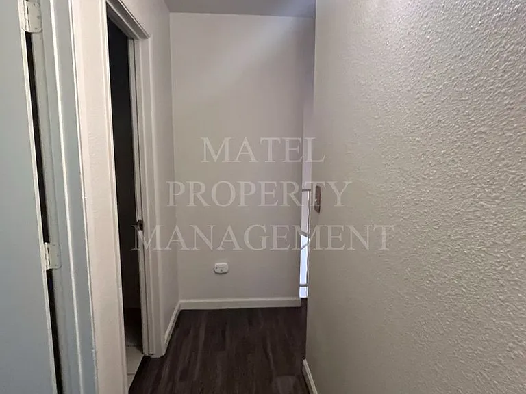321 Gran Via Ct — Photo 12