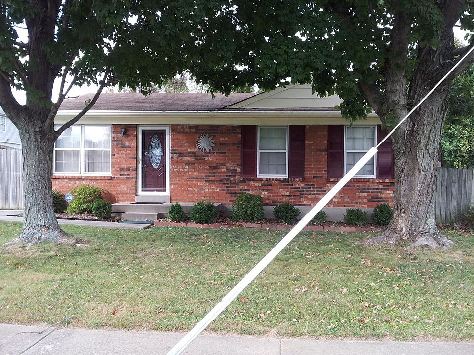 Front of house facing street.