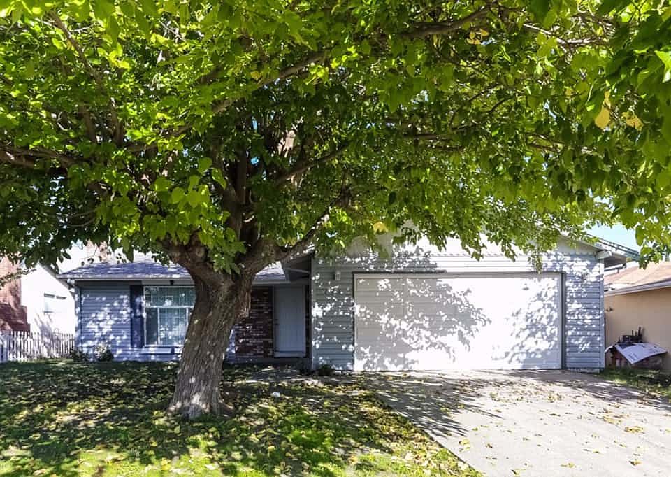 1st image of 136 Manzanita Dr