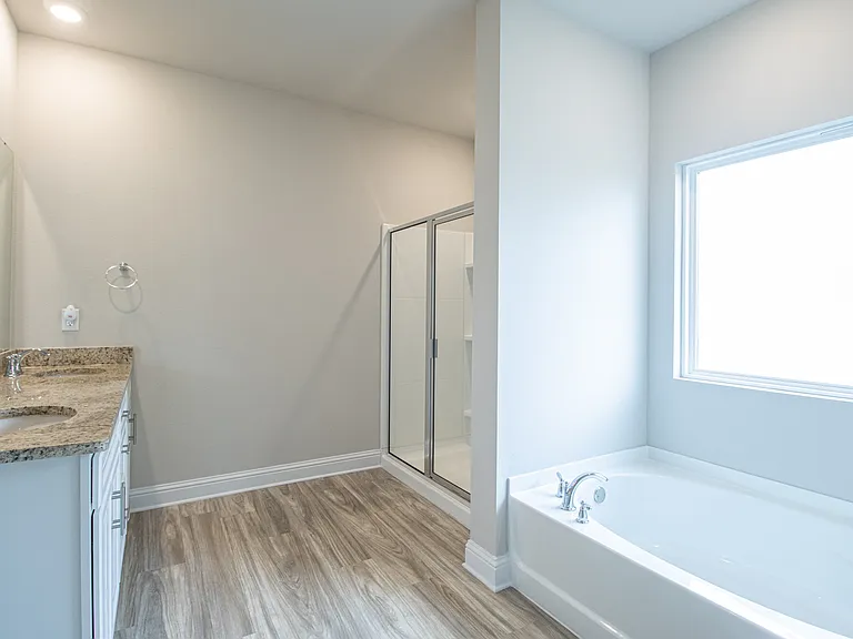 5468 Overland Dr — Photo 12