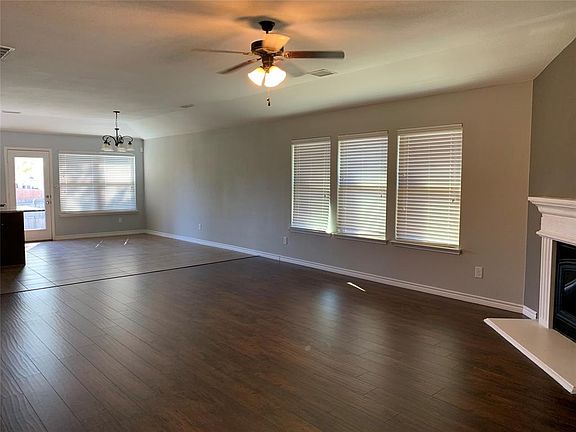 4th image of 2316 Eppright Dr