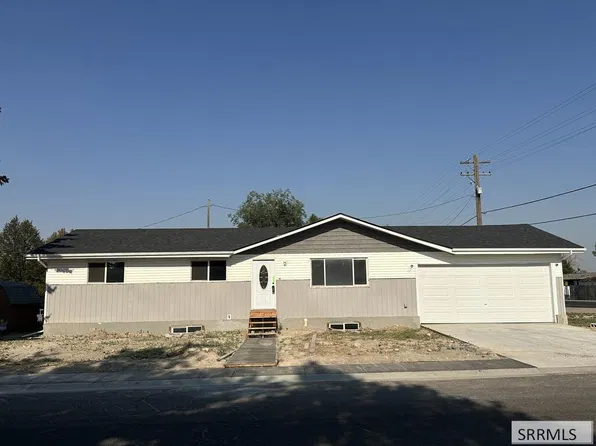 3975 Henderson Ln, Pocatello, ID 83201
