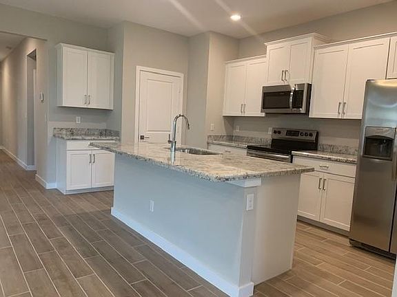 4th image of 5745 SE Pinehurst Trail