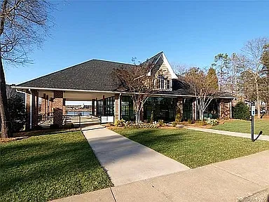 1015 Albany Park Dr — Photo 31