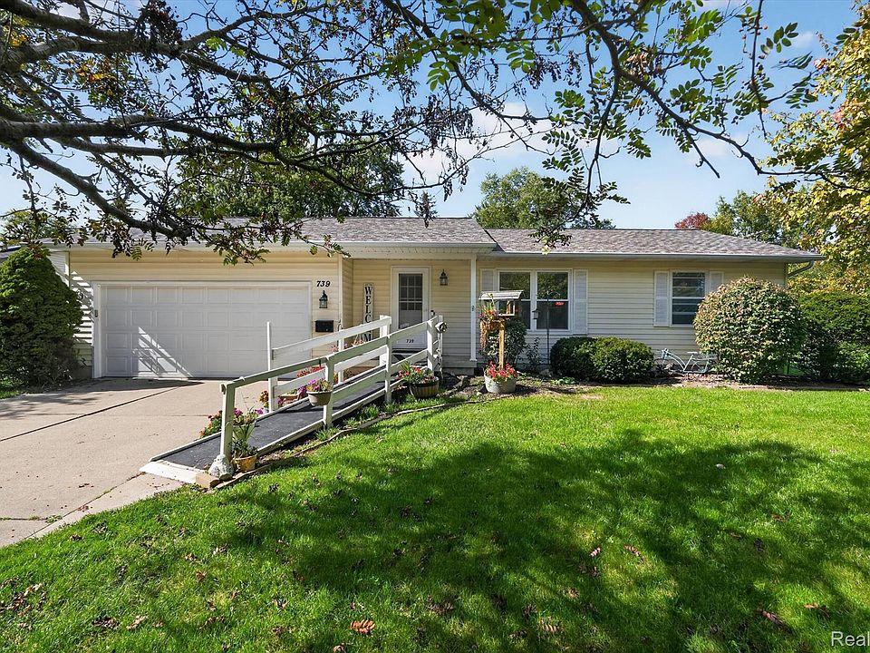1st image of 739 Surfwood Ln