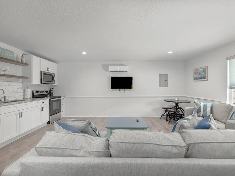 2209 Palo Alto St — Photo 11