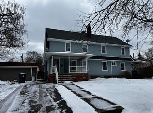 2225 Goodnor Rd, Cleveland Heights, OH 44118